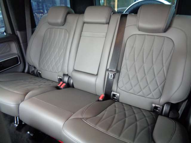 Mercedes-Benz G-Class 9