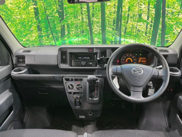 Daihatsu Hijet Cargo 2