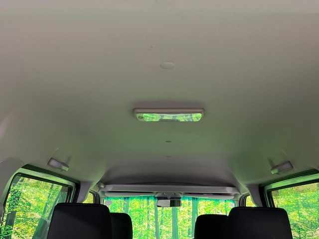 Daihatsu Hijet Cargo 10