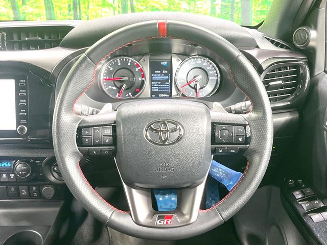 Toyota Hilux 11