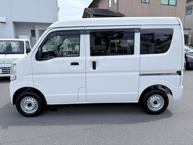 Nissan NV100 Clipper 6