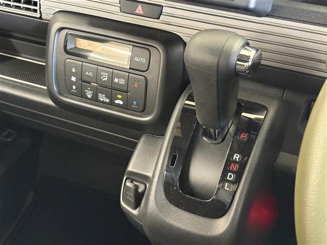 Honda N-VAN 8