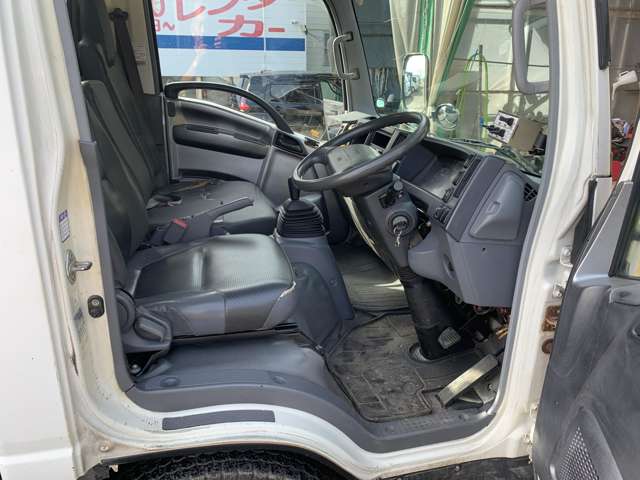 Isuzu Elf 11
