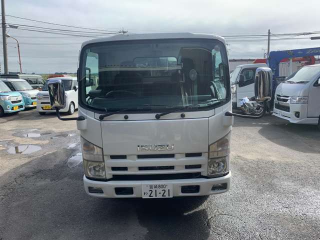 Isuzu Elf 2