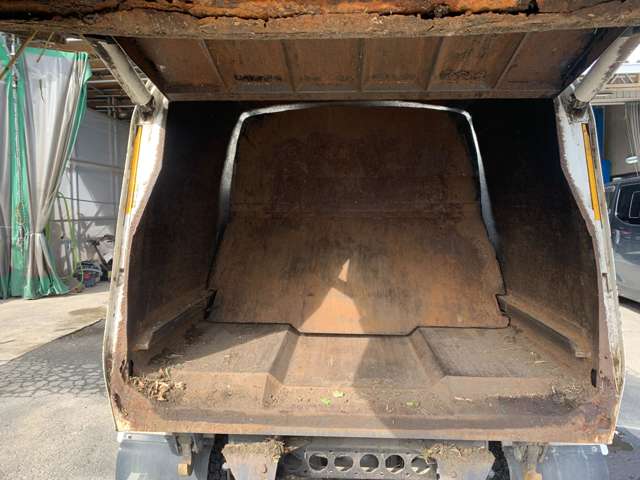 Isuzu Elf 10