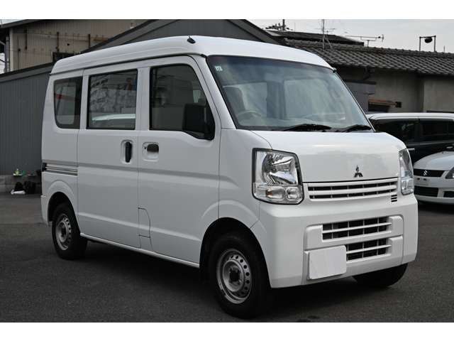 Mitsubishi Minicab Van 12