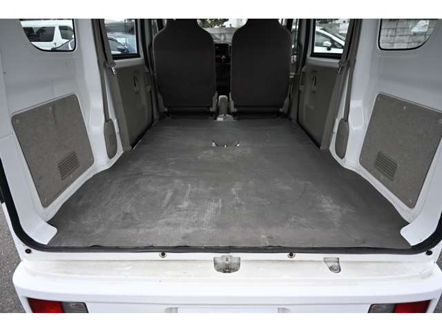 Mitsubishi Minicab Van 4