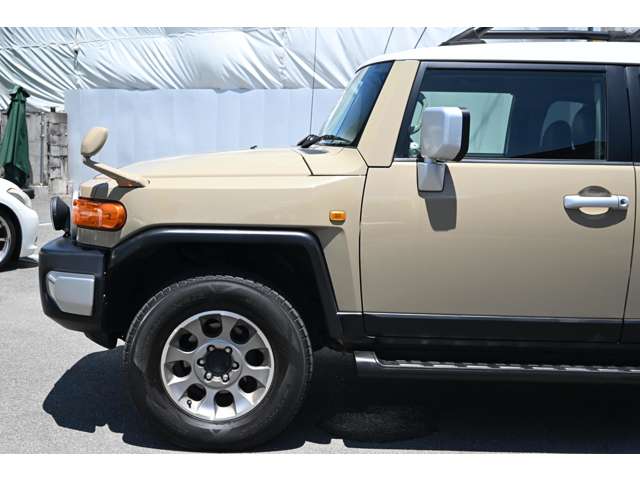 Toyota FJ Cruiser 12