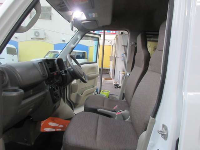 Nissan NV100 Clipper 9