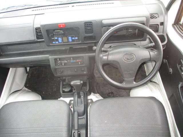 Daihatsu Hijet Truck 2