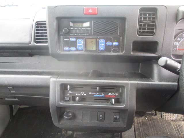 Daihatsu Hijet Truck 9