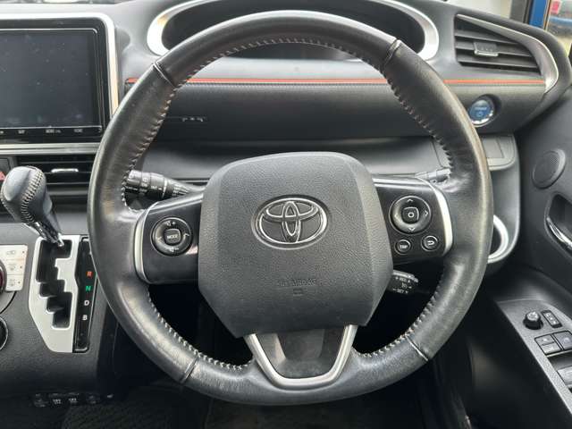 Toyota Sienta 8