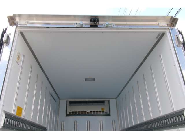 Mitsubishi Fuso Canter 11