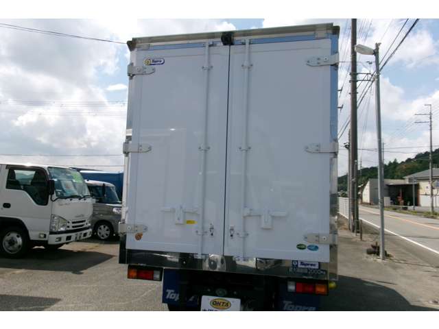 Mitsubishi Fuso Canter 6