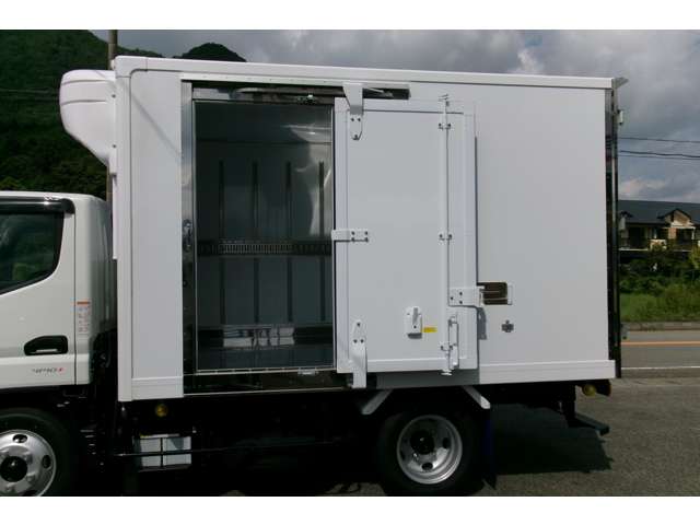Mitsubishi Fuso Canter 9