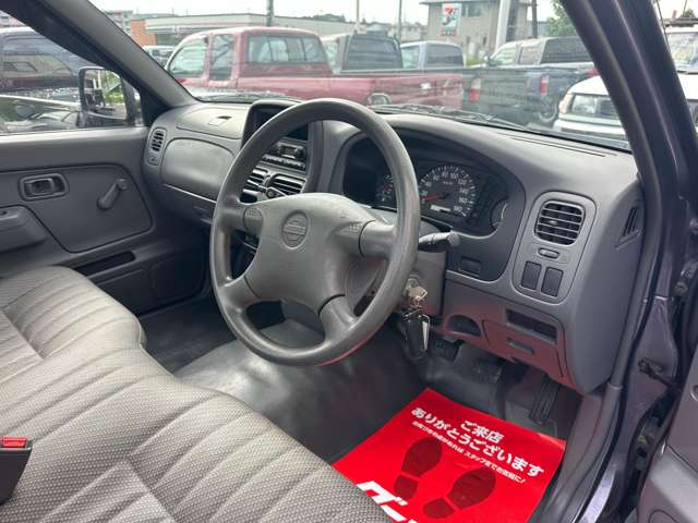 Nissan Datsun 12