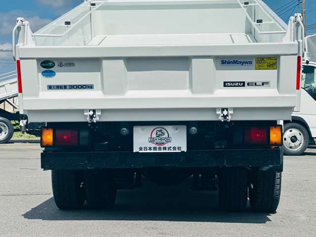Isuzu Elf 11