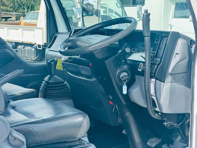 Isuzu Elf 12