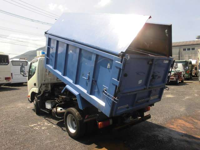 Hino Dutro 5