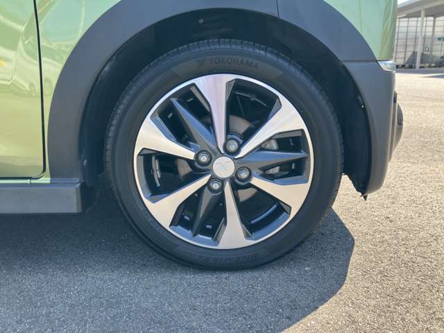 Mitsubishi eK X 12
