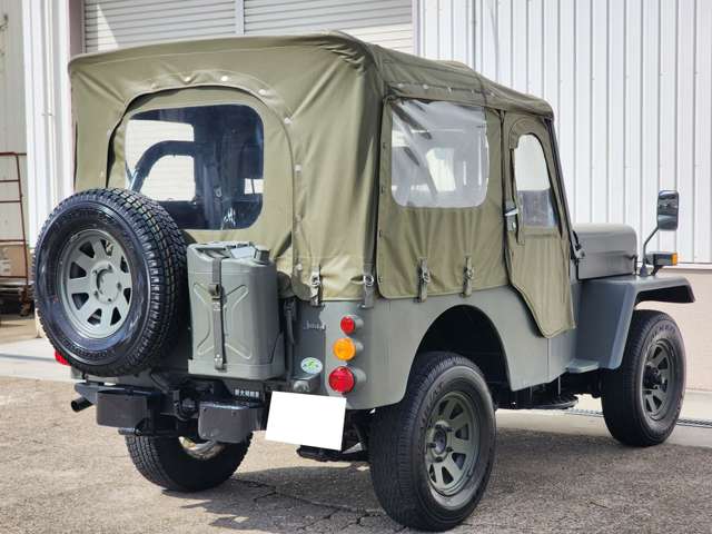 Mitsubishi Jeep 2