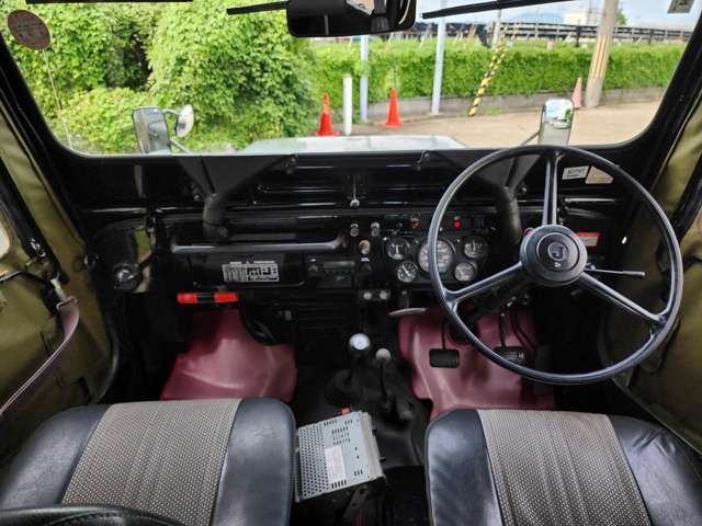 Mitsubishi Jeep 3