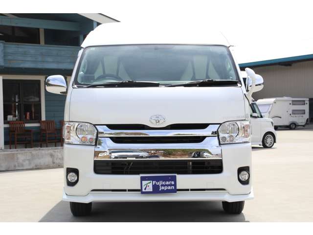 Toyota Hiace Van 9