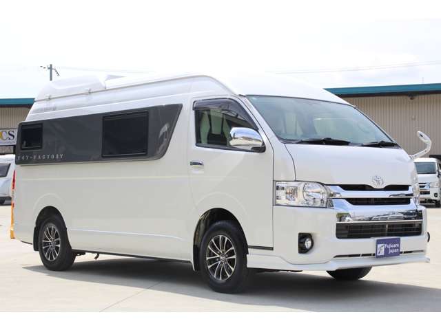 Toyota Hiace Van 10