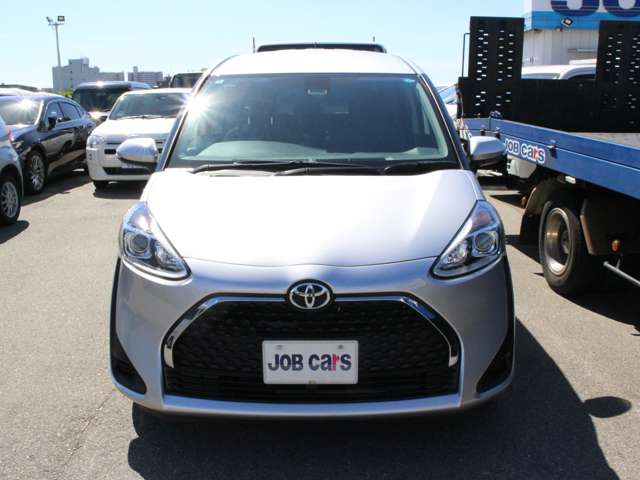 Toyota Sienta 7
