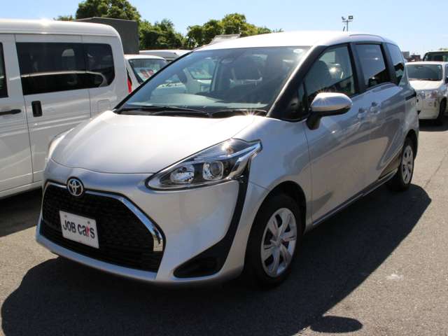 Toyota Sienta 8