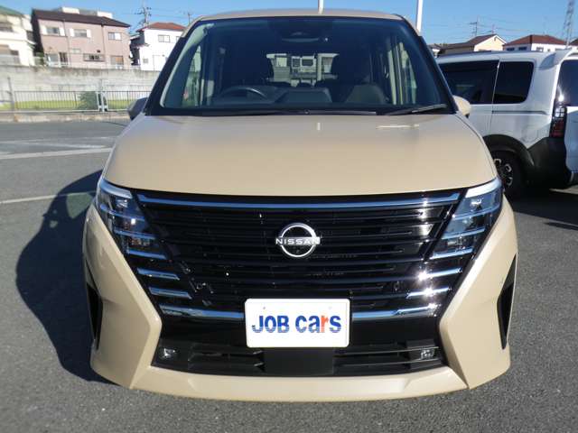 Nissan Serena 6