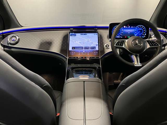 Mercedes-Benz EQE SUV 11