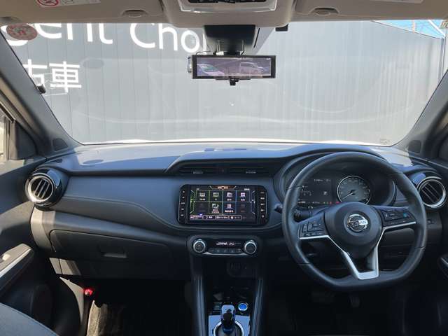 Nissan Kicks 4