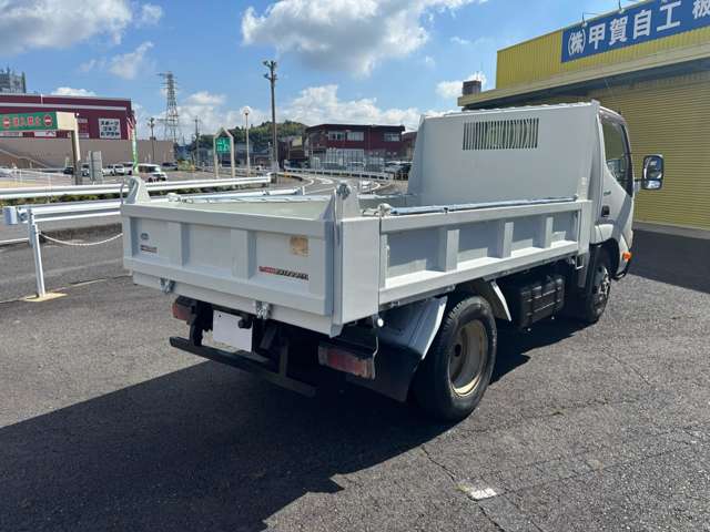 Hino Dutro 6