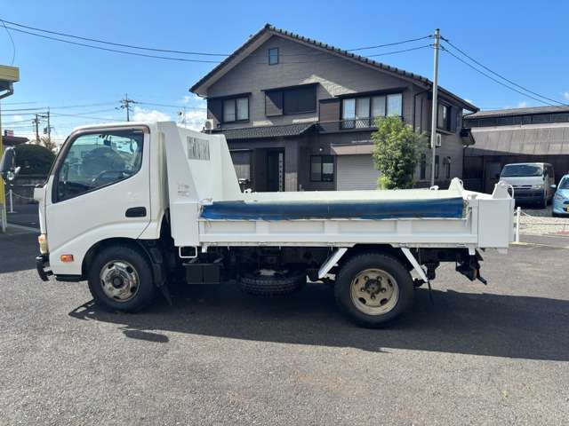 Hino Dutro 10