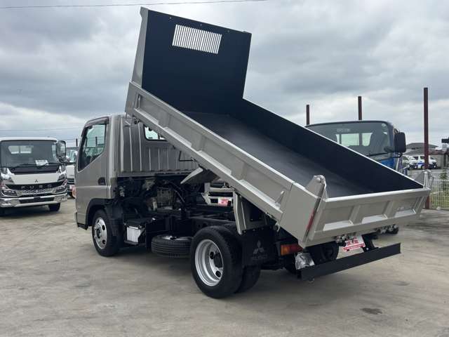 Mitsubishi Fuso Canter 13