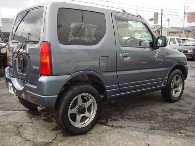 Suzuki Jimny 11