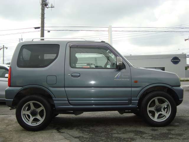 Suzuki Jimny 12