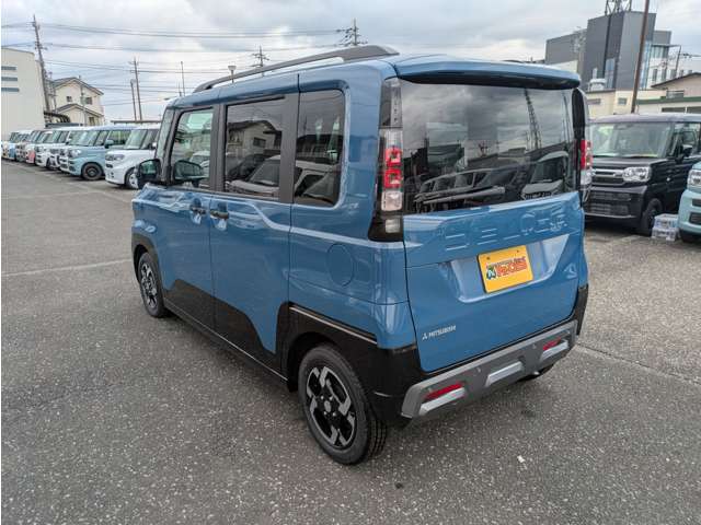 Mitsubishi Delica Mini 11