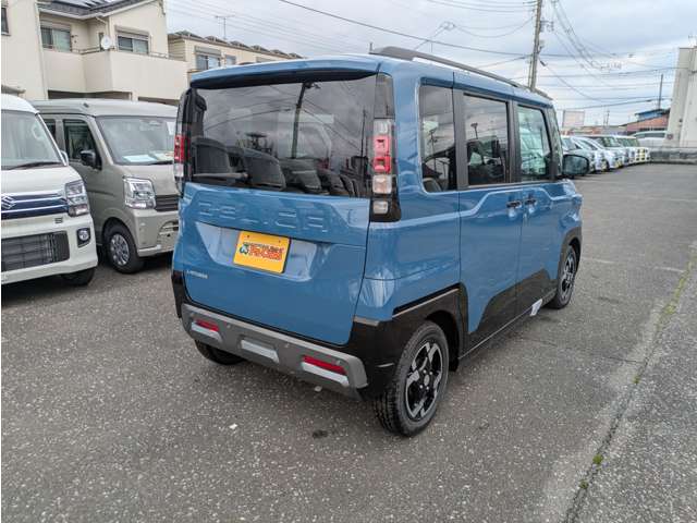 Mitsubishi Delica Mini 10