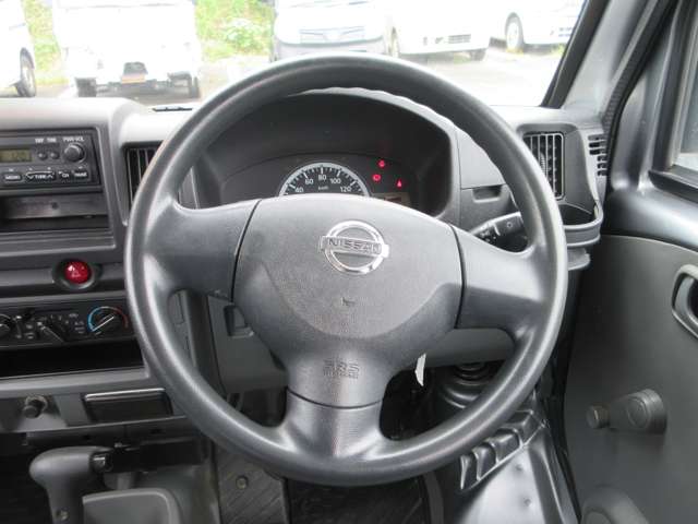 Nissan NV100 Clipper 12