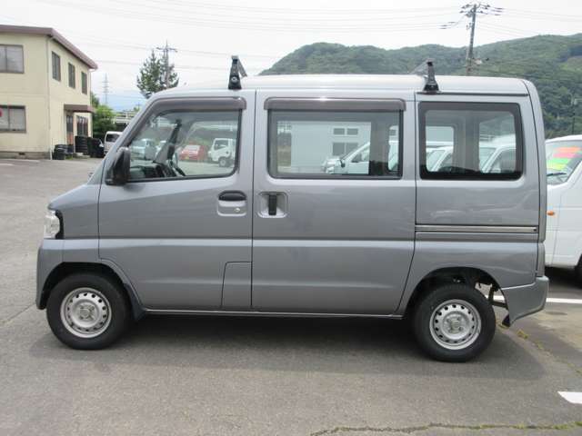 Nissan NV100 Clipper 6