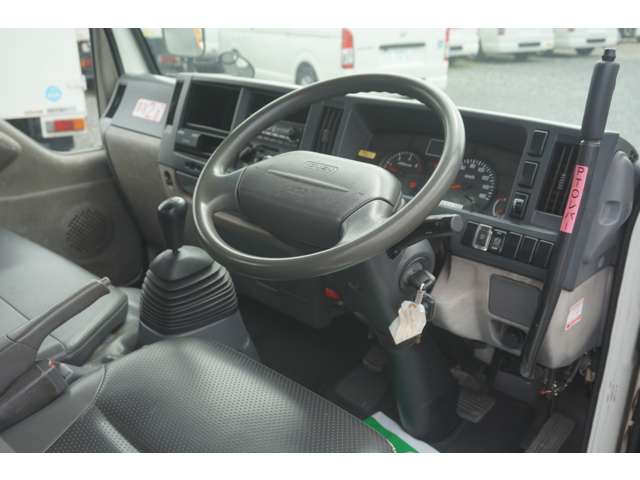 Isuzu Elf 13
