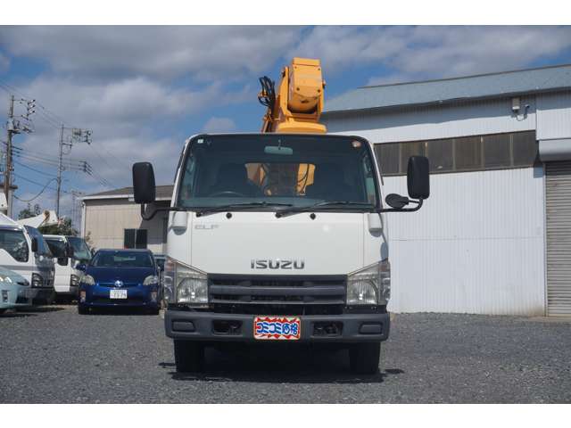 Isuzu Elf 4