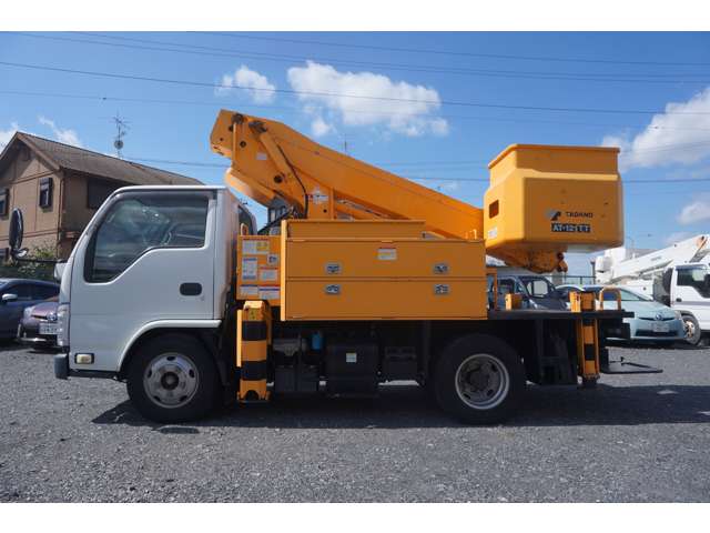 Isuzu Elf 6