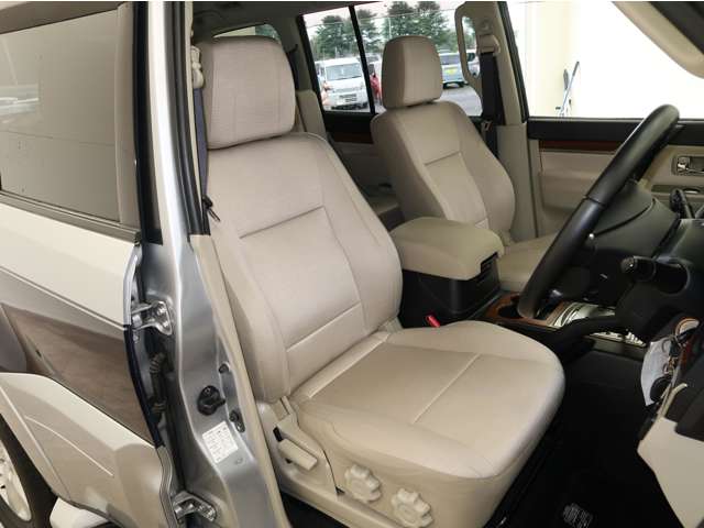 Mitsubishi Pajero 7