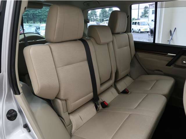 Mitsubishi Pajero 8