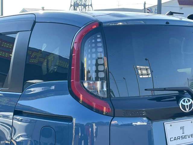 Toyota Sienta 12