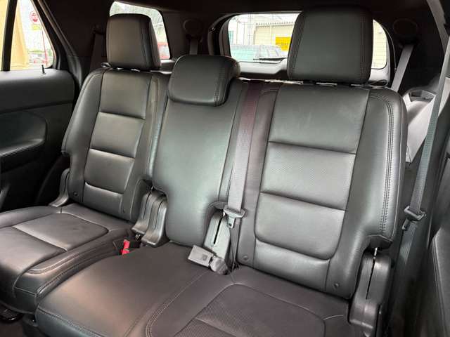 Ford Explorer 11