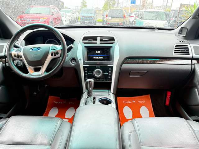Ford Explorer 2